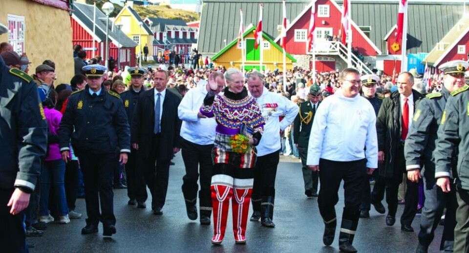 Formand for naalakkersuisut Kuupik Kleist sammen med regentparret i Nuuk i forbindelse med selvstyrets indførelse 21. juni 2009. Foto: Leiff Josefsen Logo til artikelserien 'Rigsfællesskabets fremtid' Formand for naalakkersuisut Kuupik Kleist sammen med regentparret i Nuuk i forbindelse med selvstyrets indførelse 21. juni 2009. Foto: Leiff Josefsen Logo til artikelserien 'Rigsfællesskabets fremtid' Formand for naalakkersuisut Kuupik Kleist sammen med regentparret i Nuuk i forbindelse med selvstyrets indførelse 21. juni 2009. Foto: Leiff Josefsen Logo til artikelserien 'Rigsfællesskabets fremtid'