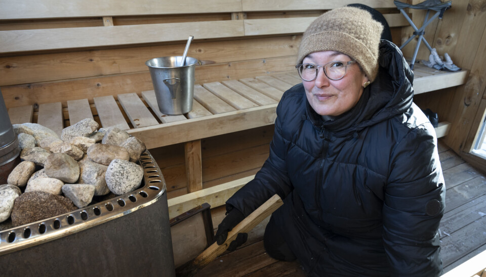 Siden september har Sofianguak Kristiansen kunnet byde velkommen i sin selvbyggede sauna i Nuuk-bydelen Nuussuaq.