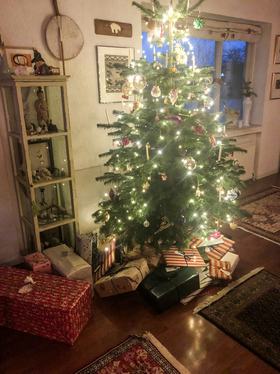 Hjemme hos familien Lyberth er det Annette, som står for julepynten.