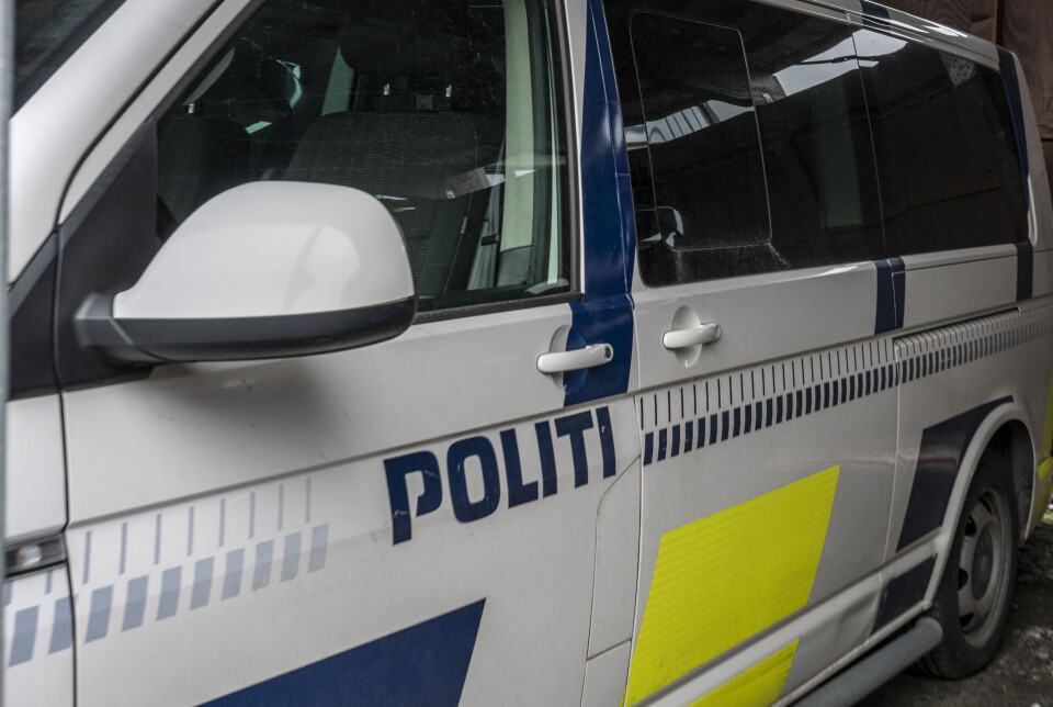 Påvirket bilist påkører pige og flygter fra stedet