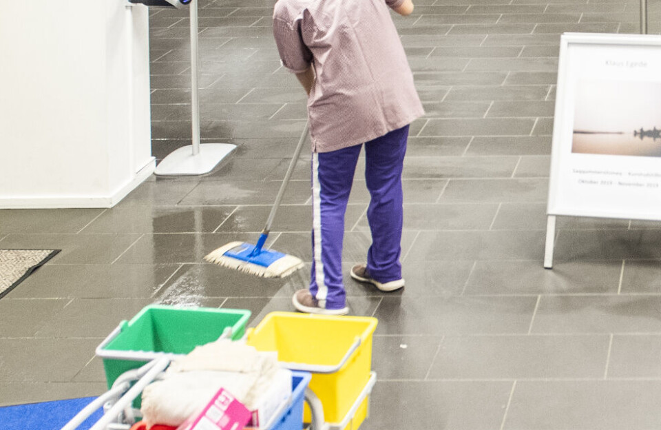 Allaaserisaq pingaarnerutitaq: Nittartakkatigut oqallinneq
nittartakkatigulluunniit
qinngasaarineq