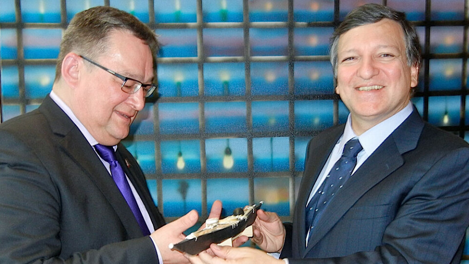 Her ses Kuupik Kleist sammen med EU-kommissionens formand José Manuel Barroso Foto: Grønlands Repræsentation i Bruxelles