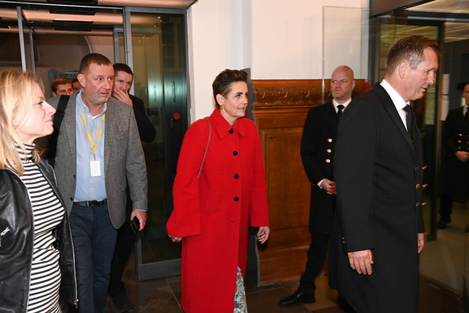 Mette Frederiksen er endnu ikke ankommet til Christiansborg, mens de andre partiledere er kommet løbende hen ad aftenen.