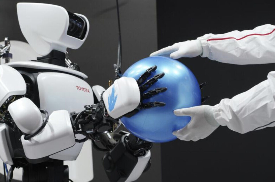 Forskere mener, at robotteknologien er på vej ind i sovekammeret. Om det så bliver over eller under dynen, melder historien ikke noget om.