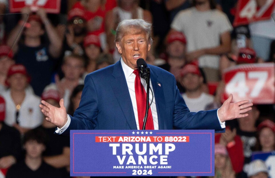 Siumup inuusuttai USA-mi:
Donald inuppalaartoq
