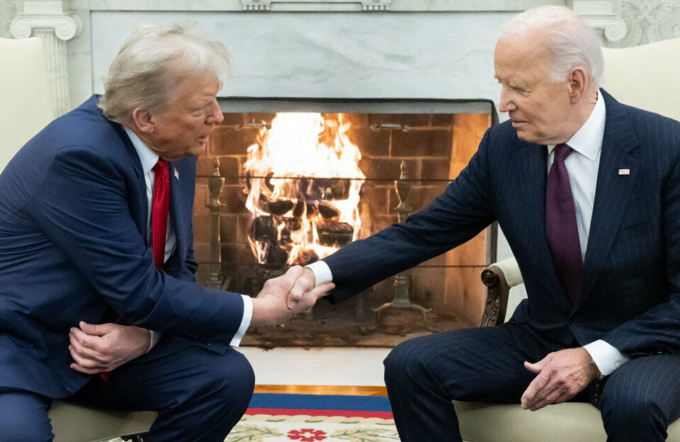 Biden lykønsker Trump under møde i Det Hvide Hus