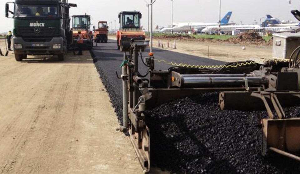 har blandt andet lagt asfalt til landingsbaner i den internationale lufthavn i Bangladesh. Munck Gruppen