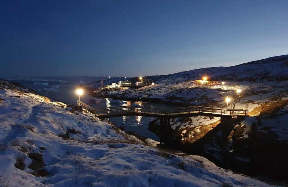 Adam Kristensen: –	Nunaqarfiit pisiniarfeqanngitsut sumiginnarneqarput