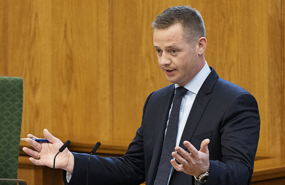 Transportminister vil ændre på flypassagerers rettigheder – også i Grønland