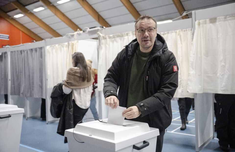 Flere partiformænd har stemt - én fik fødselsdagssang