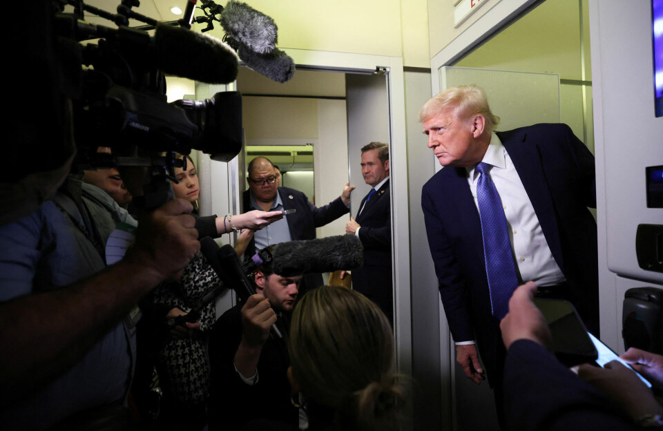 Trump og Putin skal tale sammen tirsdag