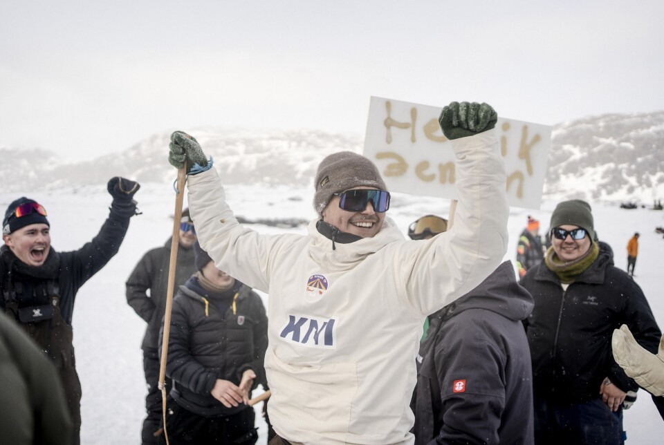 Henrik Jensen fra Ilulissat vinder løbet i tiden 1 time og 52 minutter. Med sin andenplads til sidste års løb var han en af forhåndsfavoritterne.