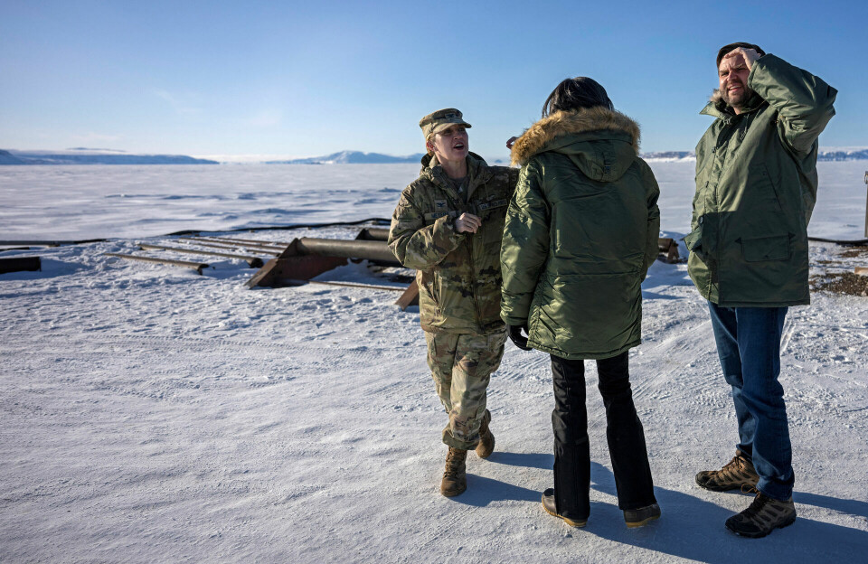USA fyrer basechef på Pituffik efter Vance-besøg