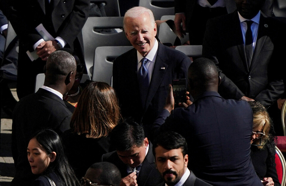 Biden langer ud efter Trumps Grønlands-udtalelser