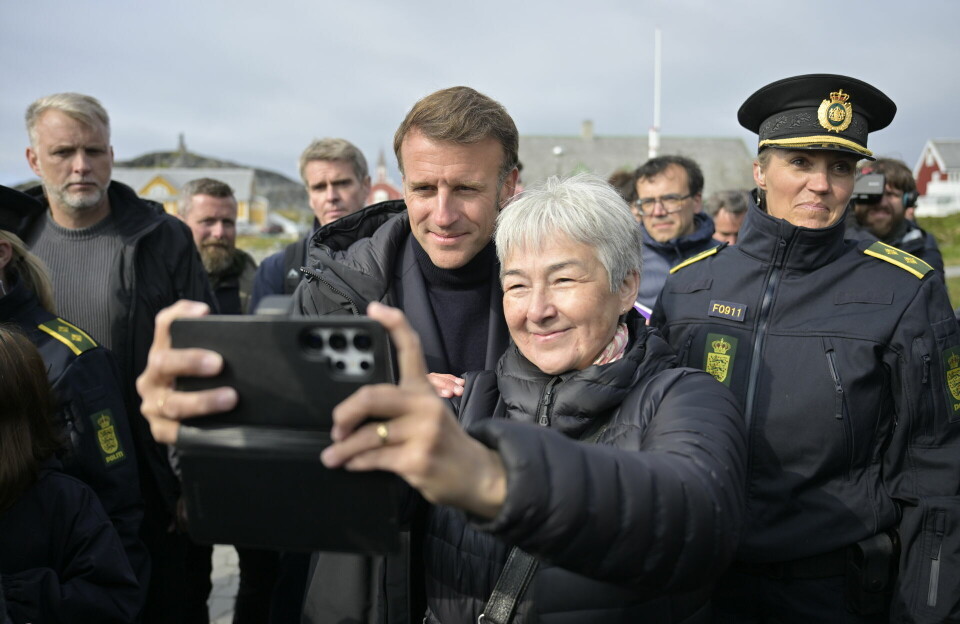 Politiit: Macronip tikeraarnera eqqissisimasumik nuannersumillu ingerlavoq