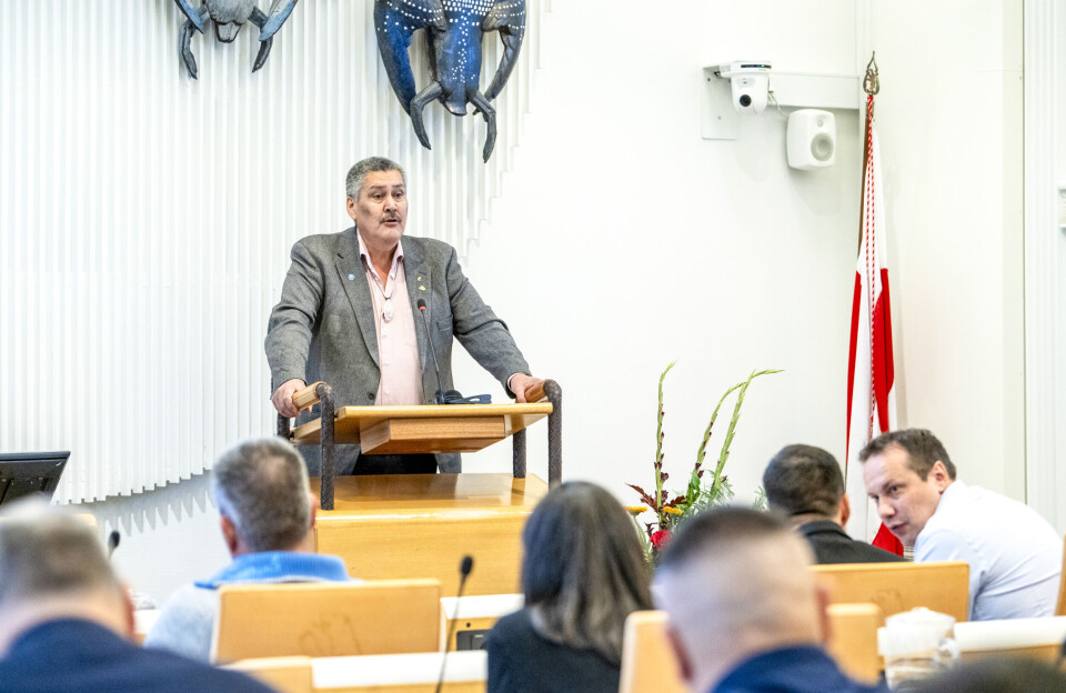 Jens NapãtôK’: – Folkeskolerne kan bruges som overnatningssteder