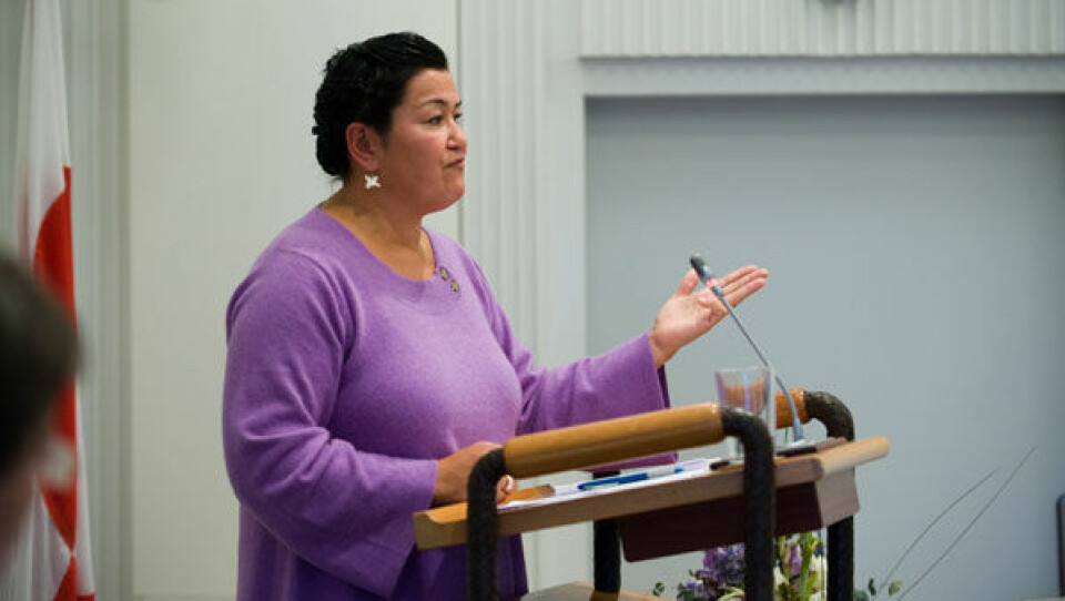 Det vil motivere ikke-grønlandsktalende kandidater til Inatsisartut til at lære sproget, hvis det kræves fra talerstolen, mener Aleqa Hammond. Foto: Leiff Josefsen