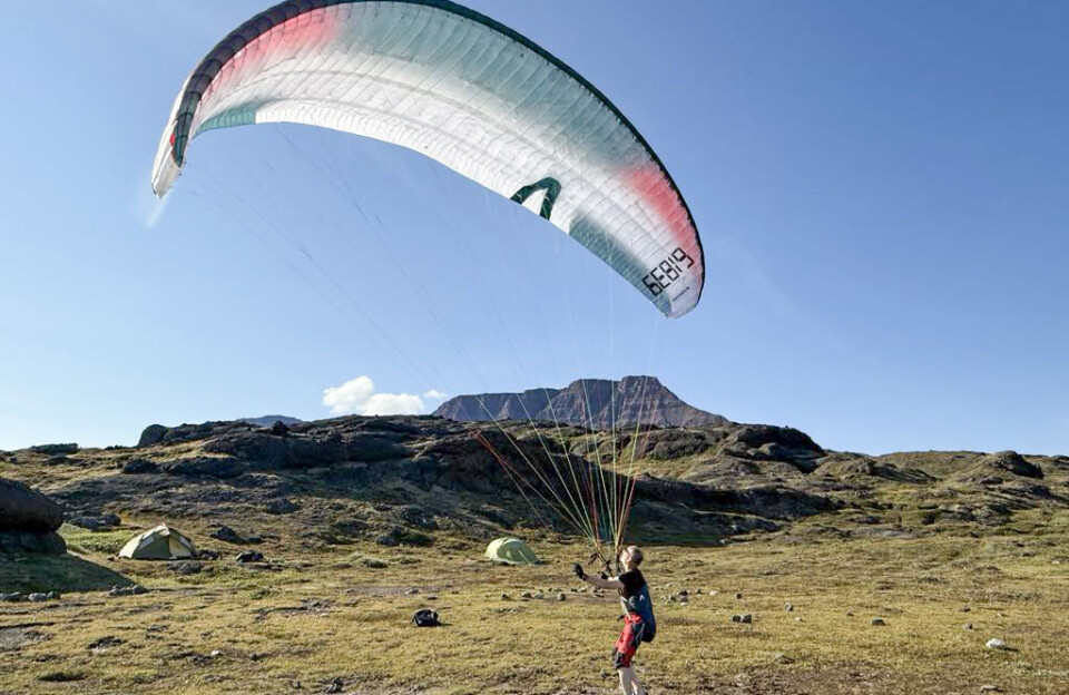 Tysk paraglider:
Paragliding i Qeqertarsuaq er en uforglemmelig oplevelse