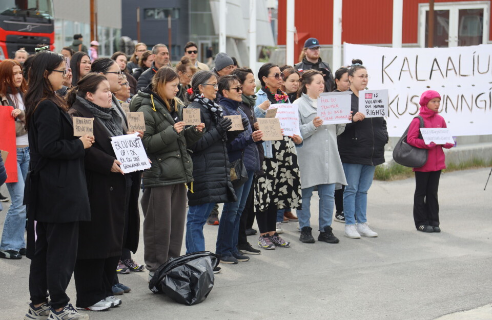 Demonstranter i Nuuk: Stop med at fjerne vores børn i Danmark