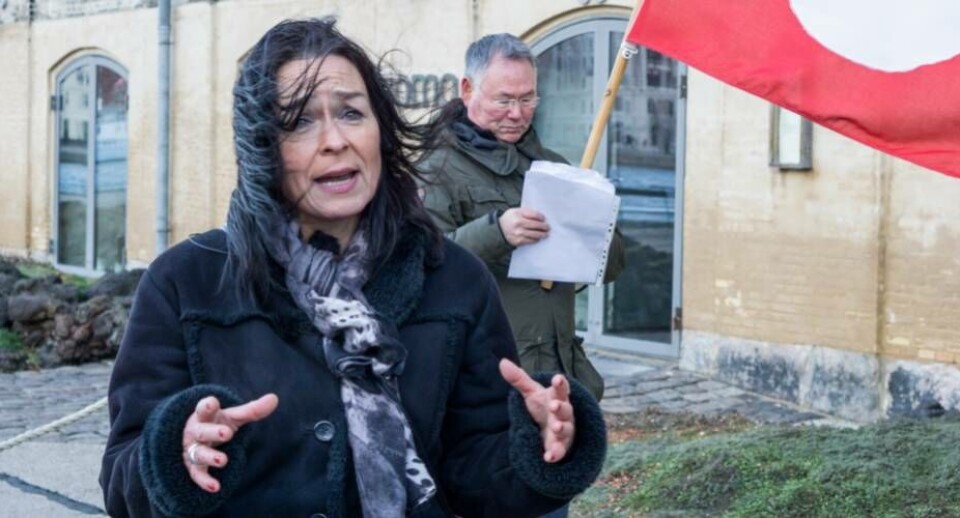 Debattøren Nauja Lynge har valgt at stoppe som moderator for debatten om Rigsfællesskabet på grund af personlige årsager