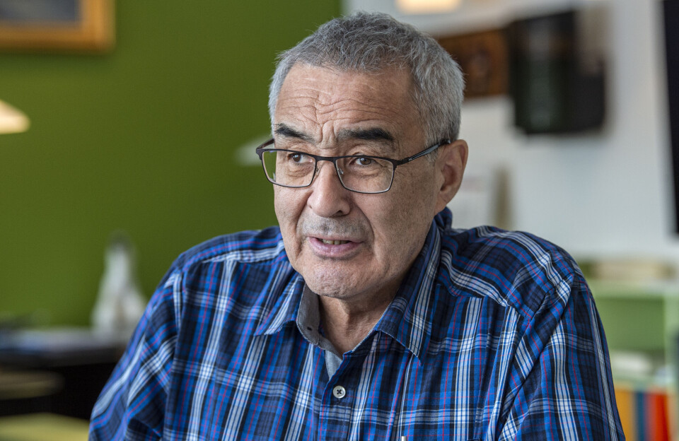 Tidligere formand for Naalakkersuisut og Inatsisartut Hans Enoksen er afgået ved døden