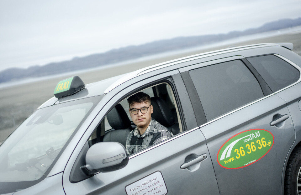 Nuuk Lufthavn giver guld til taxaerne