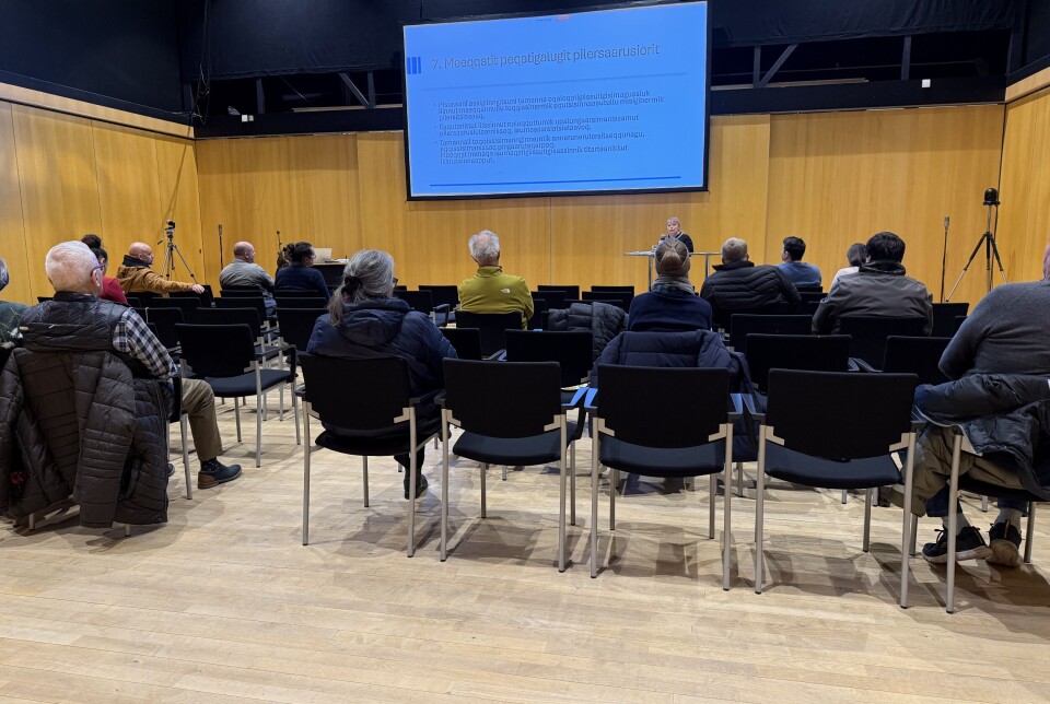 Innuttaasut akuutinneqarlik eqqaamallugulu meeqqat oqaloqatigineqartarnissaat