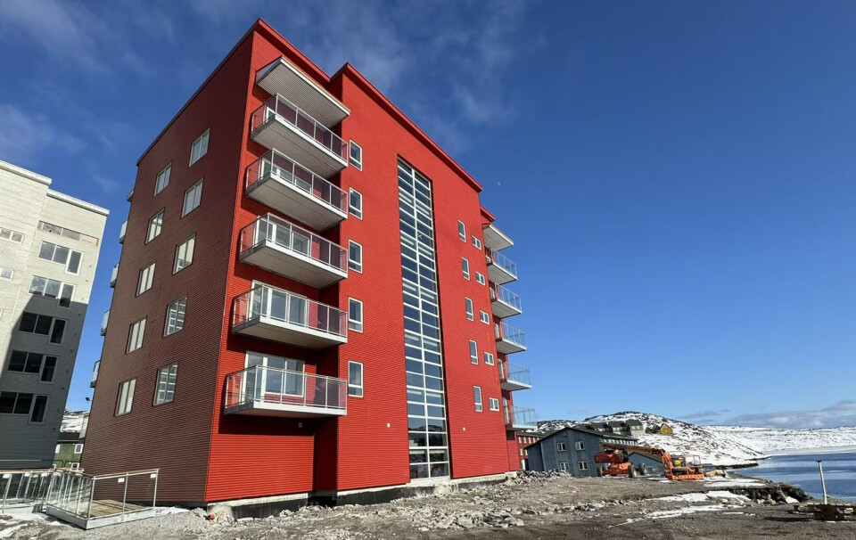 Nye kommunale boliger i Aasiaat står stadig tomme