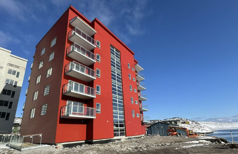 Nye kommunale boliger i Aasiaat står stadig tomme