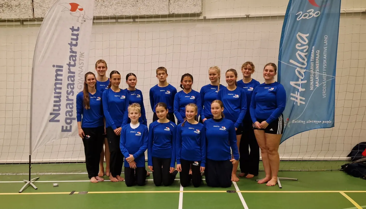 The instructors from Nuuk Gymnastik and Ollerup-Abroad ready for classes in Ilulissat - Nina Vedel on the far left.