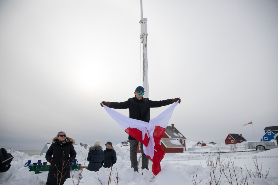 Flag-kunst forener Canada med Grønland