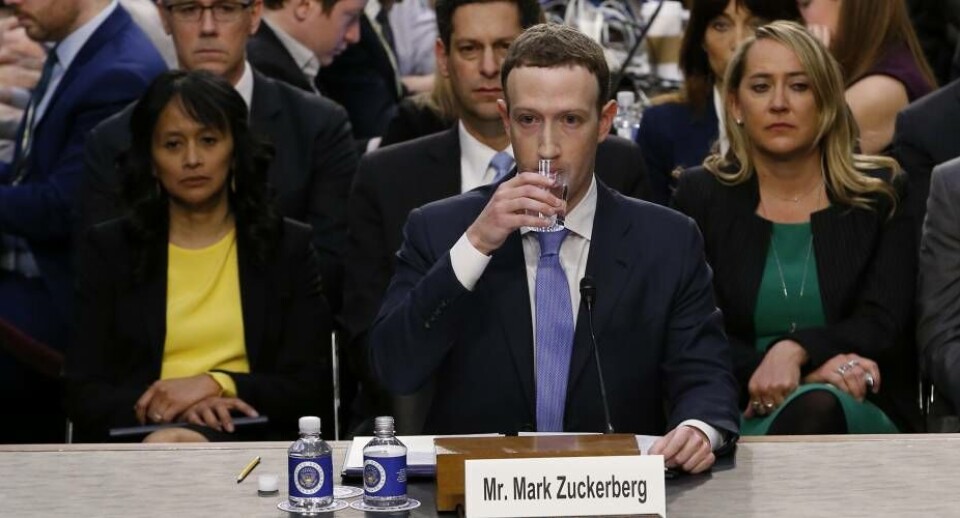 Facebook deler data med kinesiske firmaer