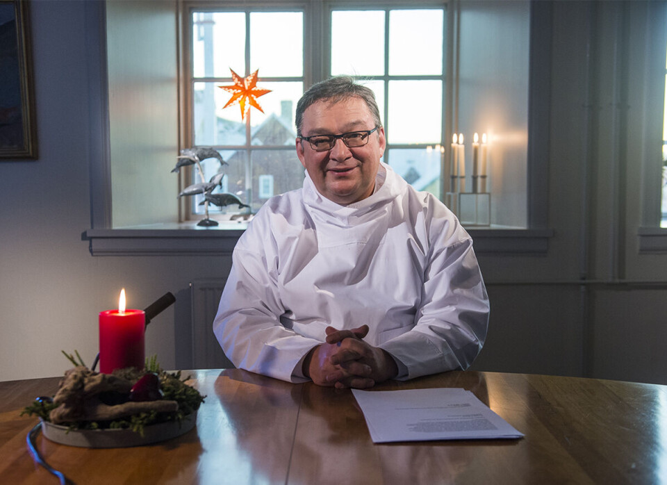 I en båndet tv-nytårstale, som blev sendt tirsdag aften på KNR, lagde formand for Naalakkersuisut Kuupik Kleist, Inuit Ataqatigiit, vægt på, at det forgangne år var et specielt et af slagsen for Grønland. Foto: Leiff Josefsen Kuupik Kleist kom senere i sin nytårstale ind på, at 2012 var året, hvor Naalakkersuisut fremlagde sin 2025-plan ’Vores fremtid – dit og mit ansvar’, hvor Naalakkersuisut kommer med bud på, ’hvordan vi sikrer et stærkt Grønland i fremtiden, hvor der også bliver råd til velfærd’. Foto: Leiff Josefsen I en båndet tv-nytårstale, som blev sendt tirsdag aften på KNR, lagde formand for Naalakkersuisut Kuupik Kleist, Inuit Ataqatigiit, vægt på, at det forgangne år var et specielt et af slagsen for Grønland. Foto: Leiff Josefsen Kuupik Kleist kom senere i sin nytårstale ind på, at 2012 var året, hvor Naalakkersuisut fremlagde sin 2025-plan ’Vores fremtid – dit og mit ansvar’, hvor Naalakkersuisut kommer med bud på, ’hvordan vi sikrer et stærkt Grønland i fremtiden, hvor der også bliver råd til velfærd’. Foto: Leiff Josefsen I en båndet tv-nytårstale, som blev sendt tirsdag aften på KNR, lagde formand for Naalakkersuisut Kuupik Kleist, Inuit Ataqatigiit, vægt på, at det forgangne år var et specielt et af slagsen for Grønland. Foto: Leiff Josefsen Kuupik Kleist kom senere i sin nytårstale ind på, at 2012 var året, hvor Naalakkersuisut fremlagde sin 2025-plan ’Vores fremtid – dit og mit ansvar’, hvor Naalakkersuisut kommer med bud på, ’hvordan vi sikrer et stærkt Grønland i fremtiden, hvor der også bliver råd til velfærd’. Foto: Leiff Josefsen