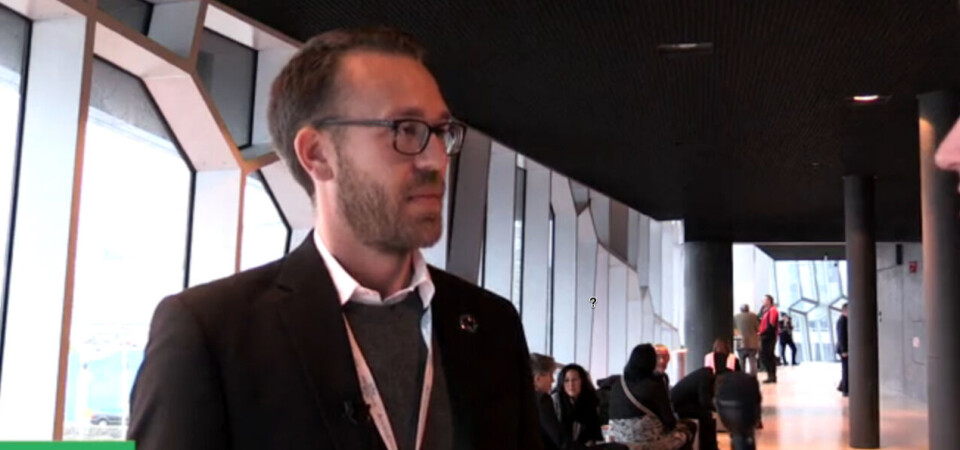 Arktis-ansvarlig hos Greenpeace, Jon Burgwald, gik forleden til forsvar for sælskind overfor amerikansk tv MSNBCArktis-ansvarlig hos Greenpeace, Jon Burgwald, gik forleden til forsvar for sælskind overfor amerikansk tv GreenpeaceArktis-ansvarlig hos Greenpeace, Jon Burgwald, gik forleden til forsvar for sælskind overfor amerikansk tv MSNBCArktis-ansvarlig hos Greenpeace, Jon Burgwald, gik forleden til forsvar for sælskind overfor amerikansk tv GreenpeaceArktis-ansvarlig hos Greenpeace, Jon Burgwald, gik forleden til forsvar for sælskind overfor amerikansk tv MSNBCArktis-ansvarlig hos Greenpeace, Jon Burgwald, gik forleden til forsvar for sælskind overfor amerikansk tv Greenpeace