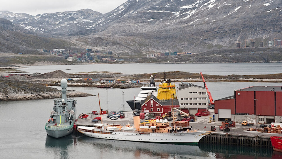 Dannebrog i Nuuk den 17. og 18. juli 2011. Foto: Leiff Josefsen