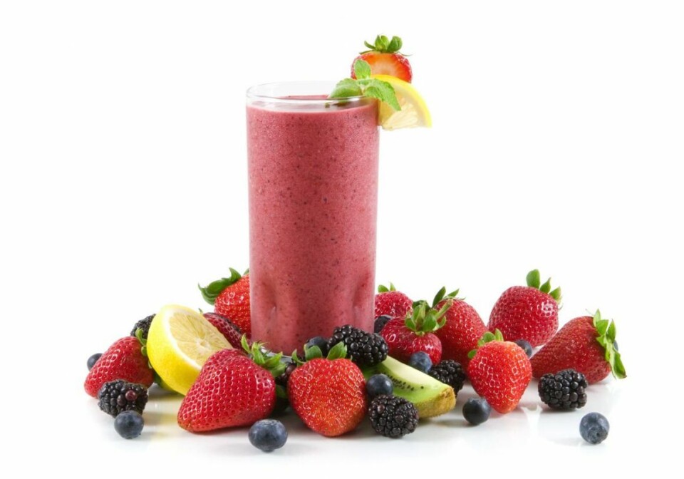 Smoothiemik najoqqaaleruit kinguleqqiutinilluunniit nerileruit paarnat qerisut nerinissaat mianersorfigiuk. Assi: healingthebody.ca
