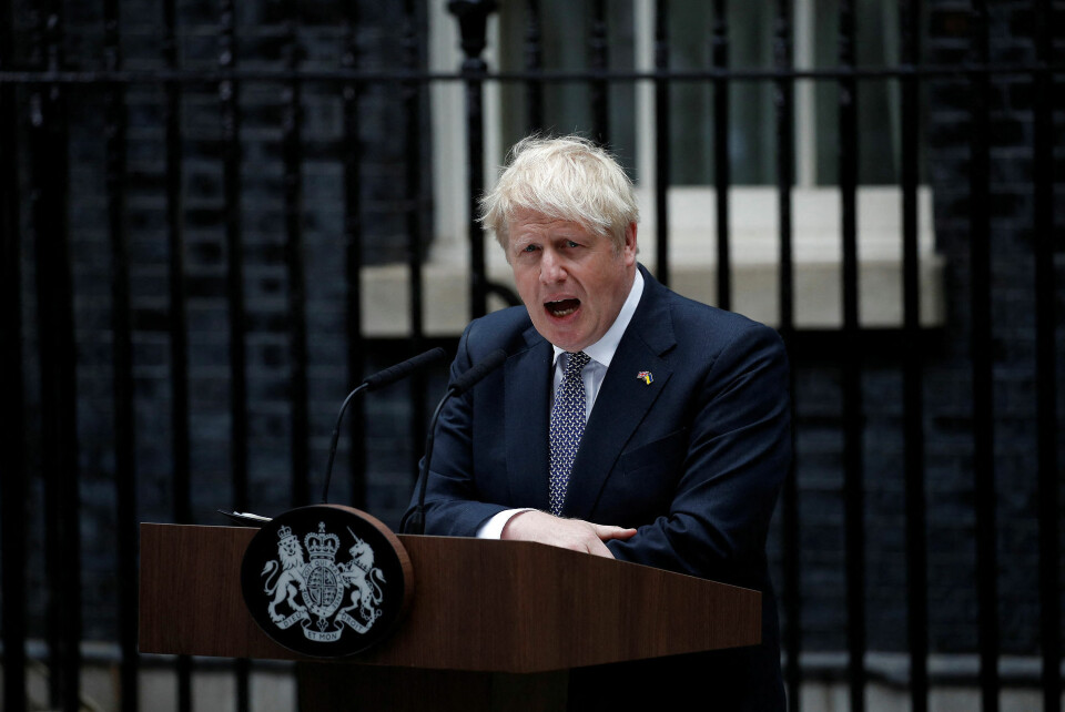 Boris Johnson går af som partileder og premierminister