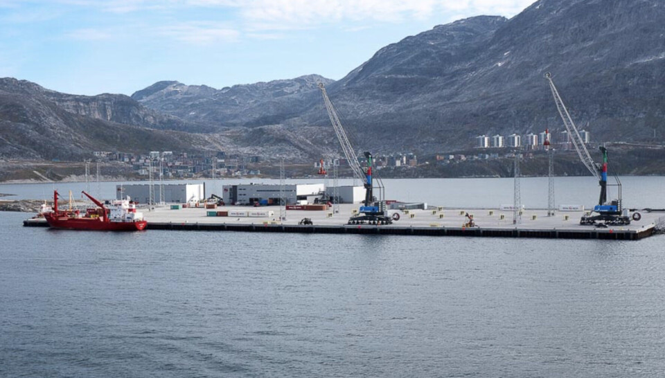 Billedet af den nye atlanthavn er taget i august 2017, hvor den var færdigbygget efter 10 måneders forsinkelse. I dag er havnepladsen fyldt med containere.