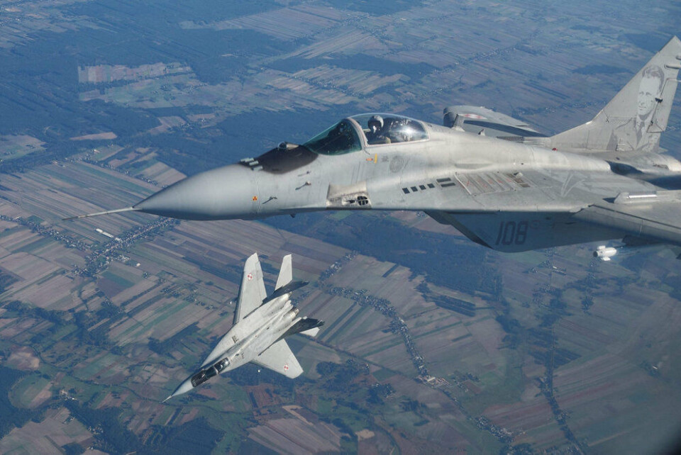 Mindst fire sovjetiskbyggede MiG-29-kampfly sendes til Ukraine for at bistå i krigen mod Rusland, som gik ind i nabolandet for over et år siden.