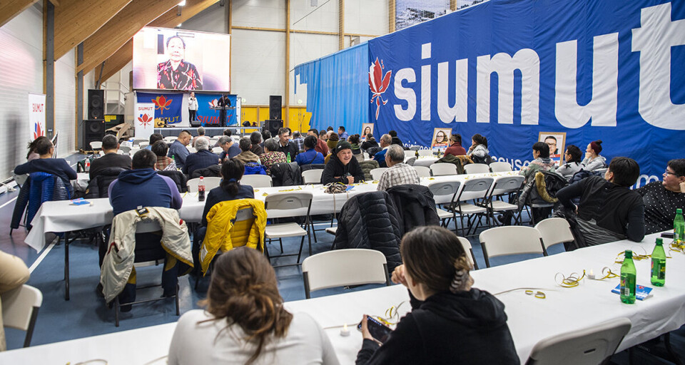 Der er rod i geledderne hos Siumut, som ikke er enige om hvorvidt de kræver ekstraordinær generalforsamling hos Royal Greenland.