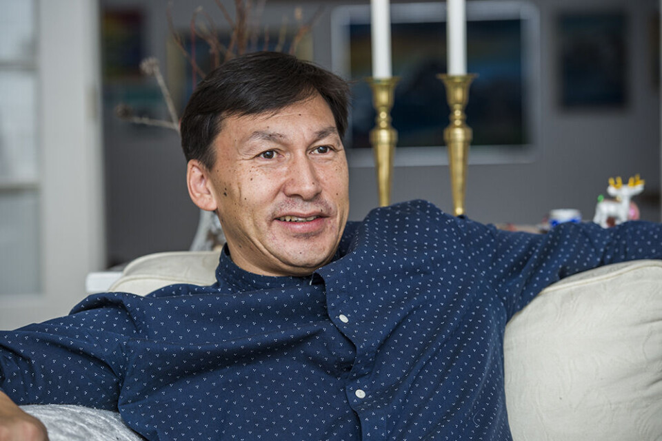 Inuit Ataqatigiits Aqqaluaq B. Egede stiller flere spørgmål ved ansættelsen af 46-årige Tom Ostermann, der er uddannet politimand