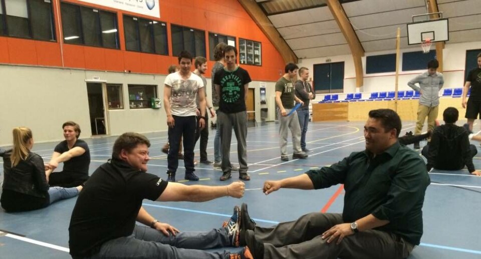 Underholdning efter turneringen Grønlands Bordtennis UnionDet blev til otte medaljer til de grønlandske spillere ved Arctic Open Grønlands Bordtennis UnionArctic Open blev spillet fra fredag den 17. maj til den 19. maj i Nuuk Grønlands Bordtennis UnionBordtennis-talentet Ivik Nielsen sammen med sin far Niels Nielsen Grønlands Bordtennis UnionUnderholdning efter turneringen Grønlands Bordtennis UnionDet blev til otte medaljer til de grønlandske spillere ved Arctic Open Grønlands Bordtennis UnionArctic Open blev spillet fra fredag den 17. maj til den 19. maj i Nuuk Grønlands Bordtennis UnionBordtennis-talentet Ivik Nielsen sammen med sin far Niels Nielsen Grønlands Bordtennis Union