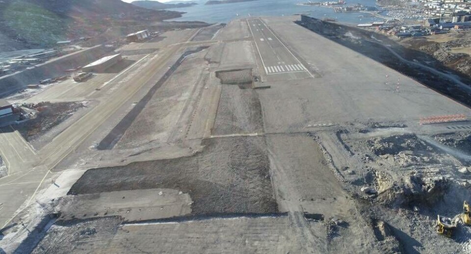 De nye lufthavne er det største anlægsprojekt i Grønlands historie. Så det for første gang nogensinde detbliver muligt, at modtage større fly direkte fra København, Europa og resten af verden.