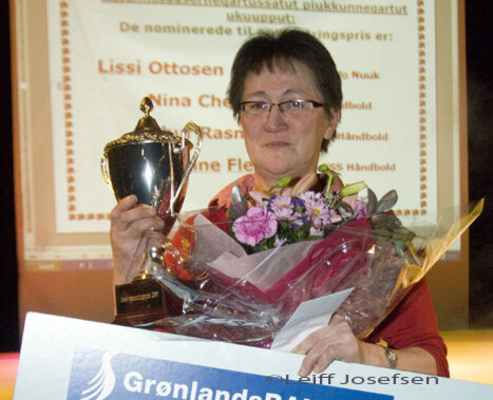 Augustine Fleischer fra GSS håndbold fik Opmuntringsprisen. Lissi Ottosen fra Nuuk Shotokan Karate-Do fik prisen som Årets leder. Birgithe M. Boye fik belønning for at have reddet sportsklubben Iliarsuk fra Qeqertarsuatsiaat fra at lukke. Frederik Elsner, der vandt guld i herresingle i Air Greenland Islands Badminton Event, blev Årets idrætsmand i Nuuk. Løberen Katti Frederiksen fik prisen som Årets fund. Hendes samlever Emil Mikaelsen modtog prisen på hendes vegne. Lillian Madsen Bjerge fik prisen som Årets træner. Augustine Fleischer fra GSS håndbold fik Opmuntringsprisen. Lissi Ottosen fra Nuuk Shotokan Karate-Do fik prisen som Årets leder. Birgithe M. Boye fik belønning for at have reddet sportsklubben Iliarsuk fra Qeqertarsuatsiaat fra at lukke. Frederik Elsner, der vandt guld i herresingle i Air Greenland Islands Badminton Event, blev Årets idrætsmand i Nuuk. Løberen Katti Frederiksen fik prisen som Årets fund. Hendes samlever Emil Mikaelsen modtog prisen på hendes vegne. Lillian Madsen Bjerge fik prisen som Årets træner.