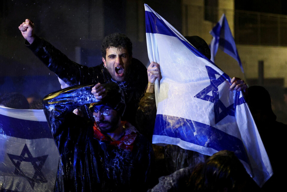 Israels præsident beder regeringen om at standse retsreform