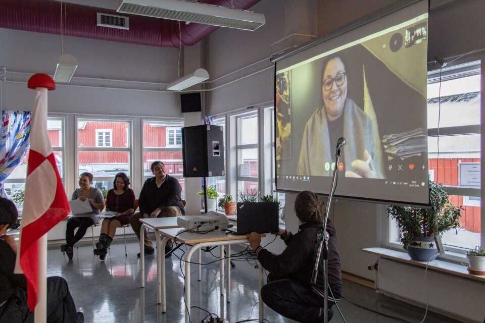 Julia Pars, direktør for Visit Greenland, holder tale via Skype Kari Noahsen Manning Kari Noahsen Manning Kari Noahsen ManningDe nye serviceøkonomer: Jakobine Tellesen, Trine Mogensen og Thorkild Taatsiaq Kokholm Kari Noahsen ManningHusorkestret Okapi underholder Kari Noahsen ManningTrine Mogensen med præmie for højeste gennemsnit Kari Noahsen ManningJulia Pars, direktør for Visit Greenland, holder tale via Skype Kari Noahsen Manning Kari Noahsen Manning Kari Noahsen ManningDe nye serviceøkonomer: Jakobine Tellesen, Trine Mogensen og Thorkild Taatsiaq Kokholm Kari Noahsen ManningHusorkestret Okapi underholder Kari Noahsen ManningTrine Mogensen med præmie for højeste gennemsnit Kari Noahsen Manning