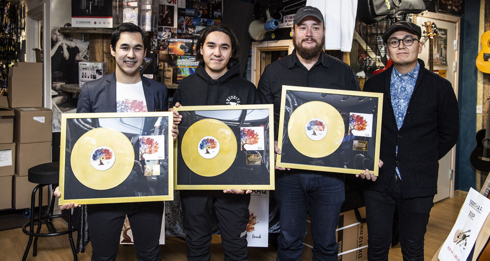 Inuk har solgt over 3.000 CD’er, vinyler og digitalsalg - det udløser guldplade til musikbandet