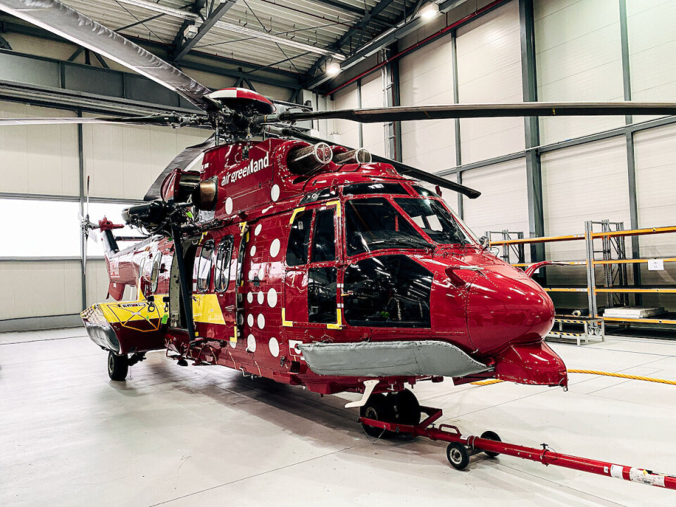 H225 har plads til 19 passagerer ombord. Den flyves af to piloter, har en tophastighed på 262 Km/t og kan flyve i højder på til 6095 meter.