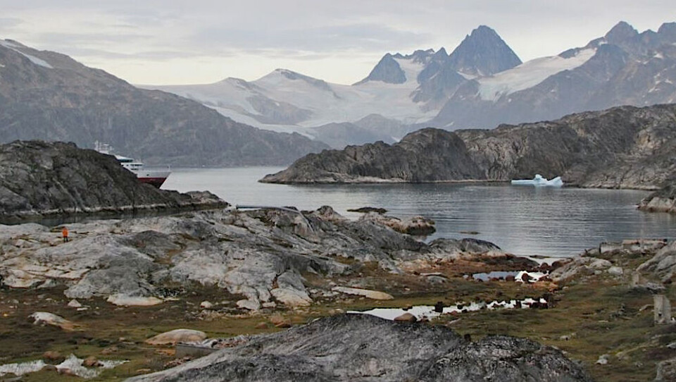 Området i Skjoldunge-distriktet i Østgrønland er præget af dybe fjorde og høje fjelde. Her synes alt at kunne forsvinde. Hvis man vil.