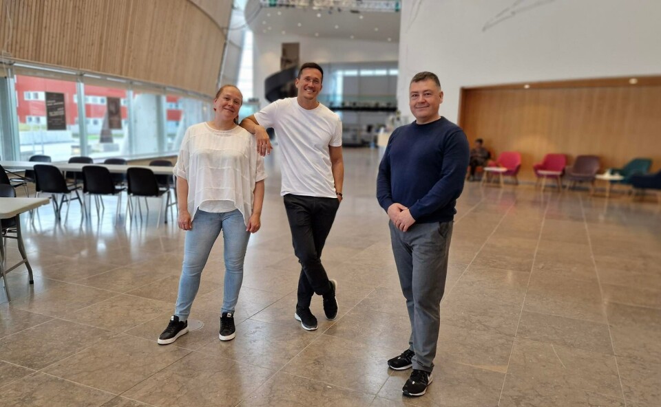 Pele Broberg har præsenteret Naleraqs to kandidater til Folketingsvalget. Der kan komme flere kandidater, bebuder han.